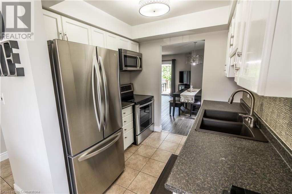 512 Mayflower Street, Waterloo, Ontario  N2K 3Y7 - Photo 7 - 40741860