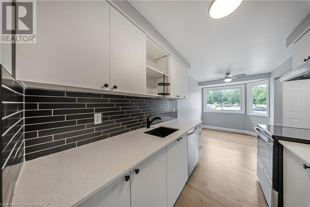 750 Erinbrook Drive Unit# 14, Kitchener, Ontario  N2E 2S7 - Photo 10 - 40730804