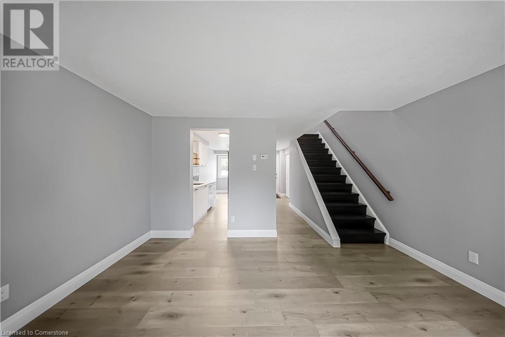 750 Erinbrook Drive Unit# 14, Kitchener, Ontario  N2E 2S7 - Photo 14 - 40730804