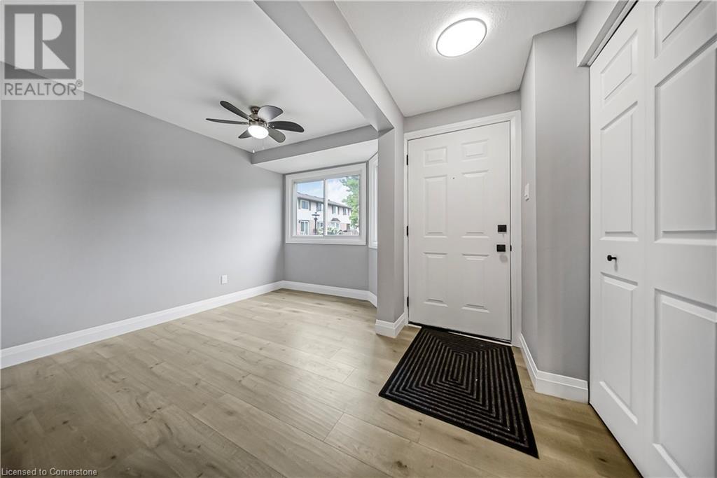 750 Erinbrook Drive Unit# 14, Kitchener, Ontario  N2E 2S7 - Photo 3 - 40730804