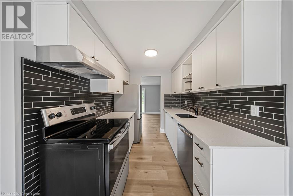 750 Erinbrook Drive Unit# 14, Kitchener, Ontario  N2E 2S7 - Photo 8 - 40730804
