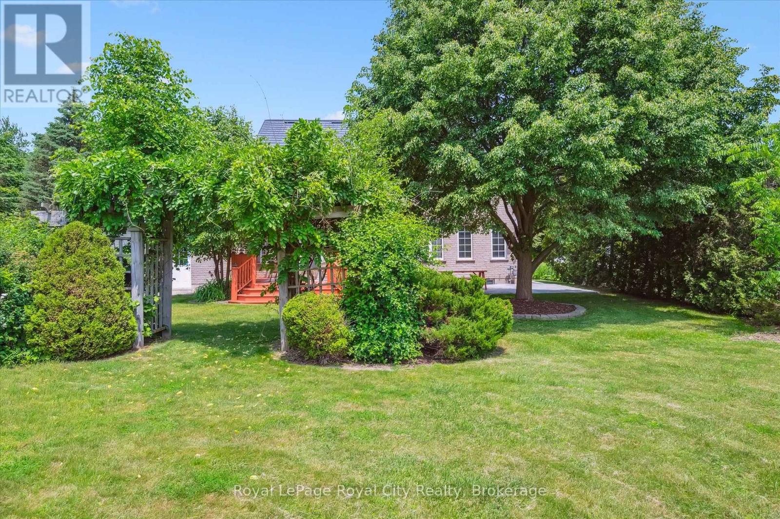 25 Jason Drive, Guelph/eramosa, Ontario  N1E 0N3 - Photo 34 - X12225453