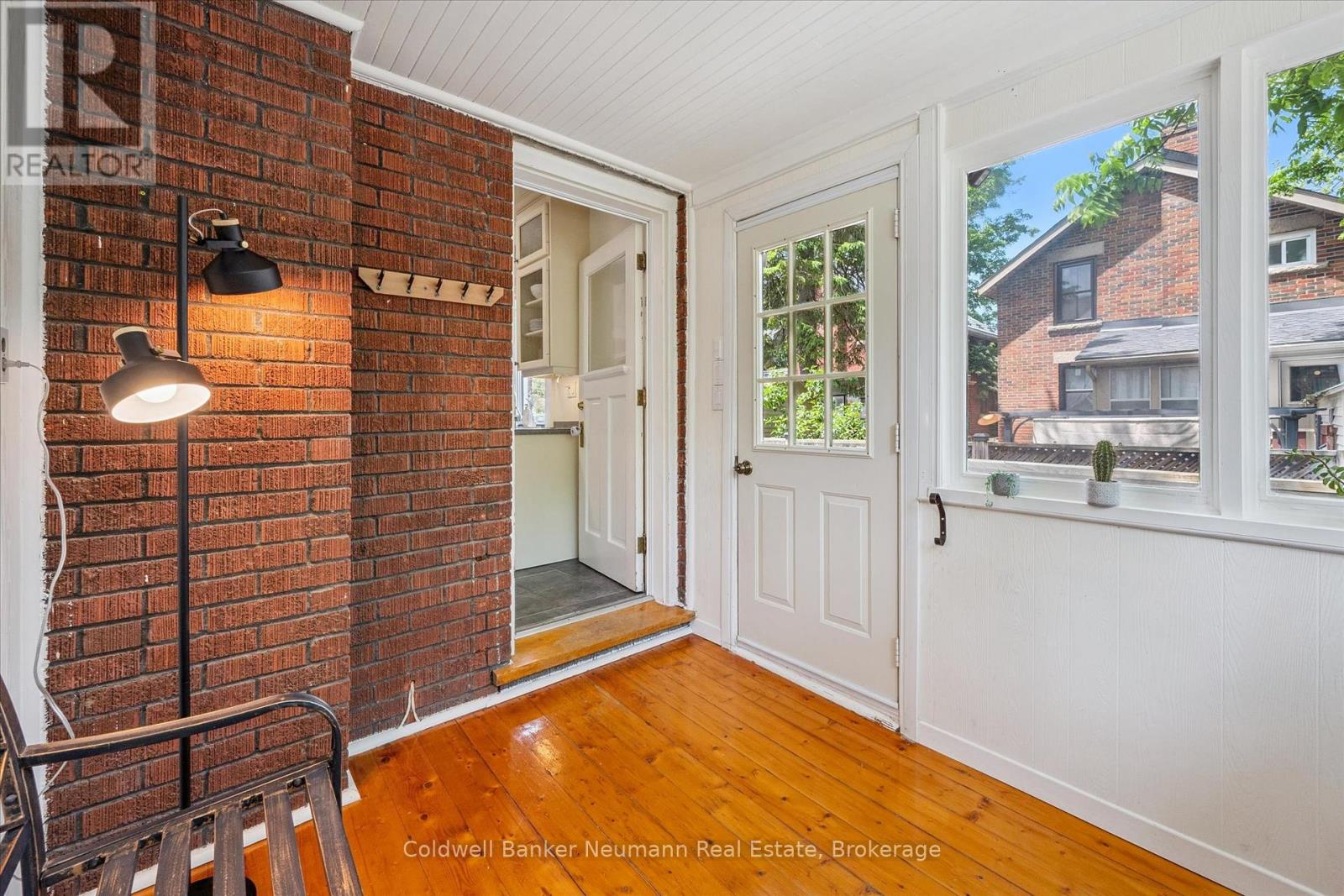 123 Exhibition Street, Guelph, Ontario  N1H 4R3 - Photo 11 - X12225468