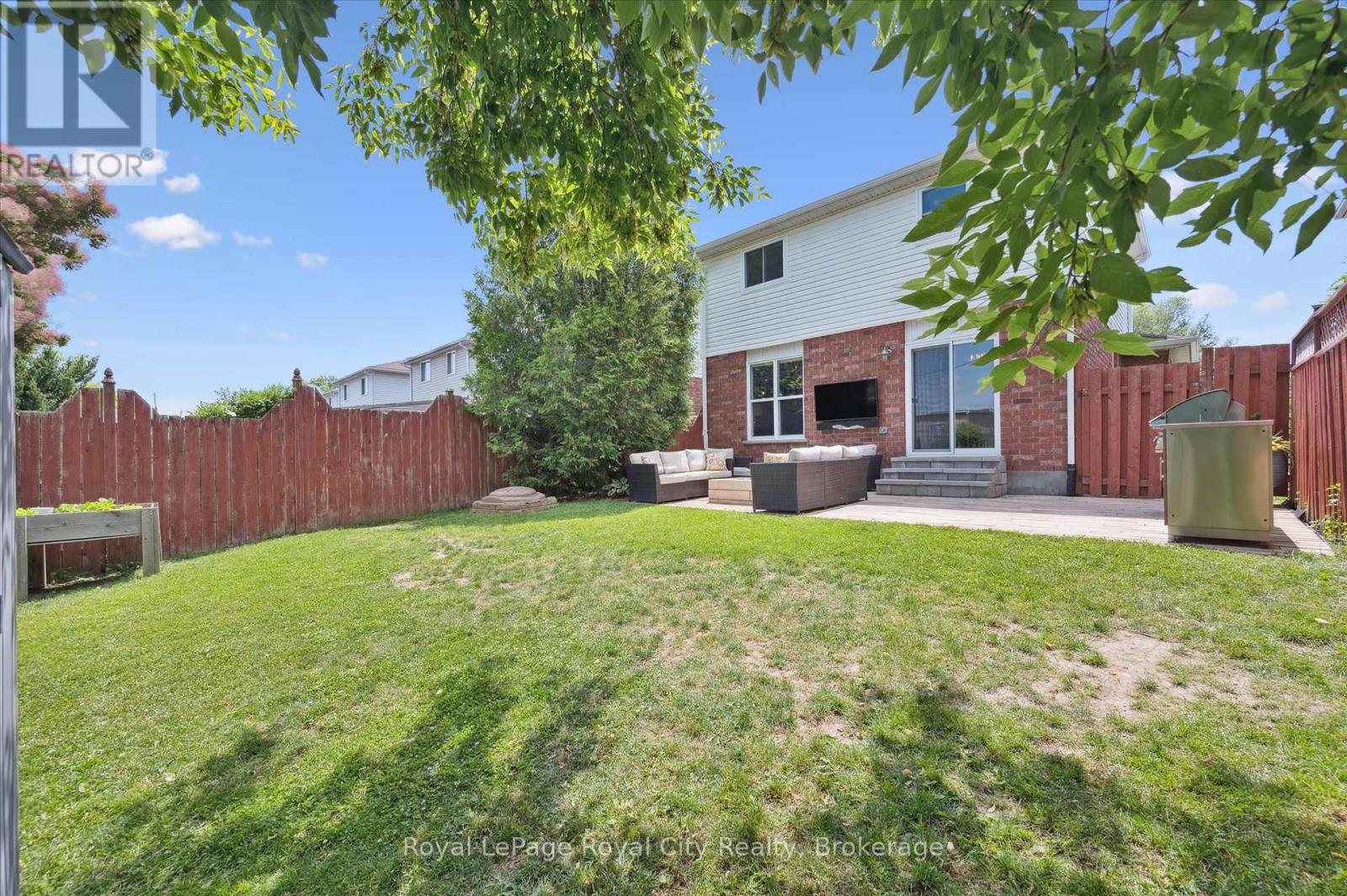 67 Inverness Drive, Guelph, Ontario  N1E 6E4 - Photo 24 - X12225491