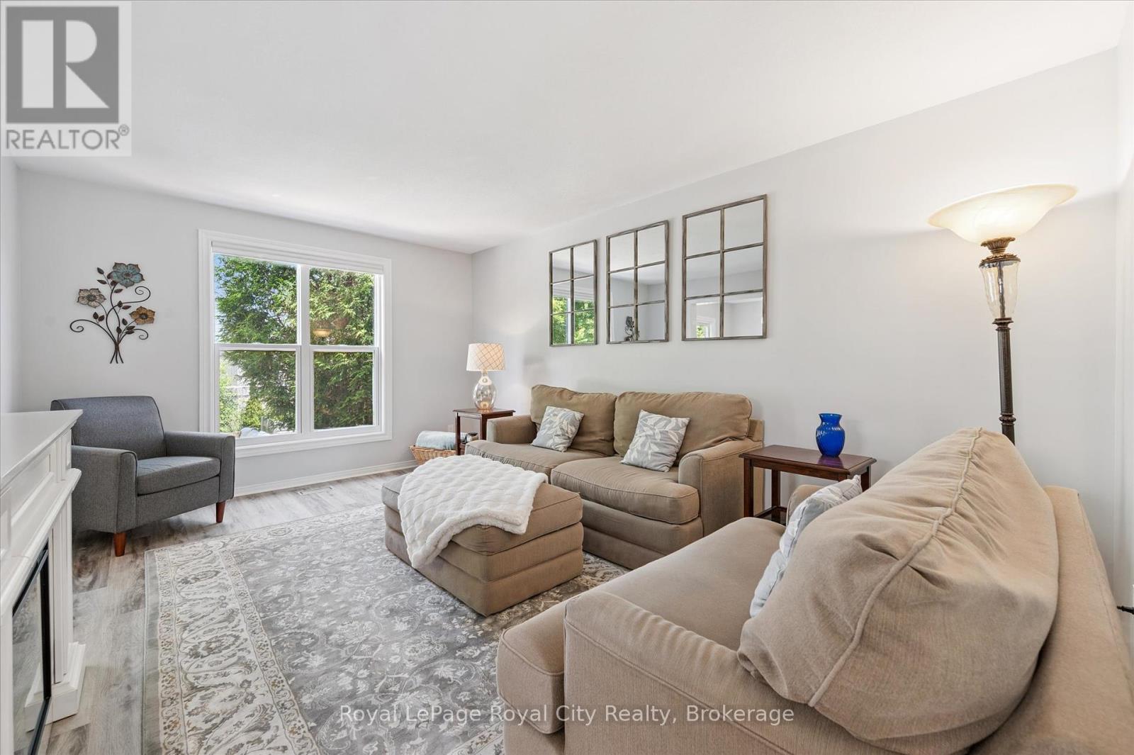 67 Inverness Drive, Guelph, Ontario  N1E 6E4 - Photo 3 - X12225491