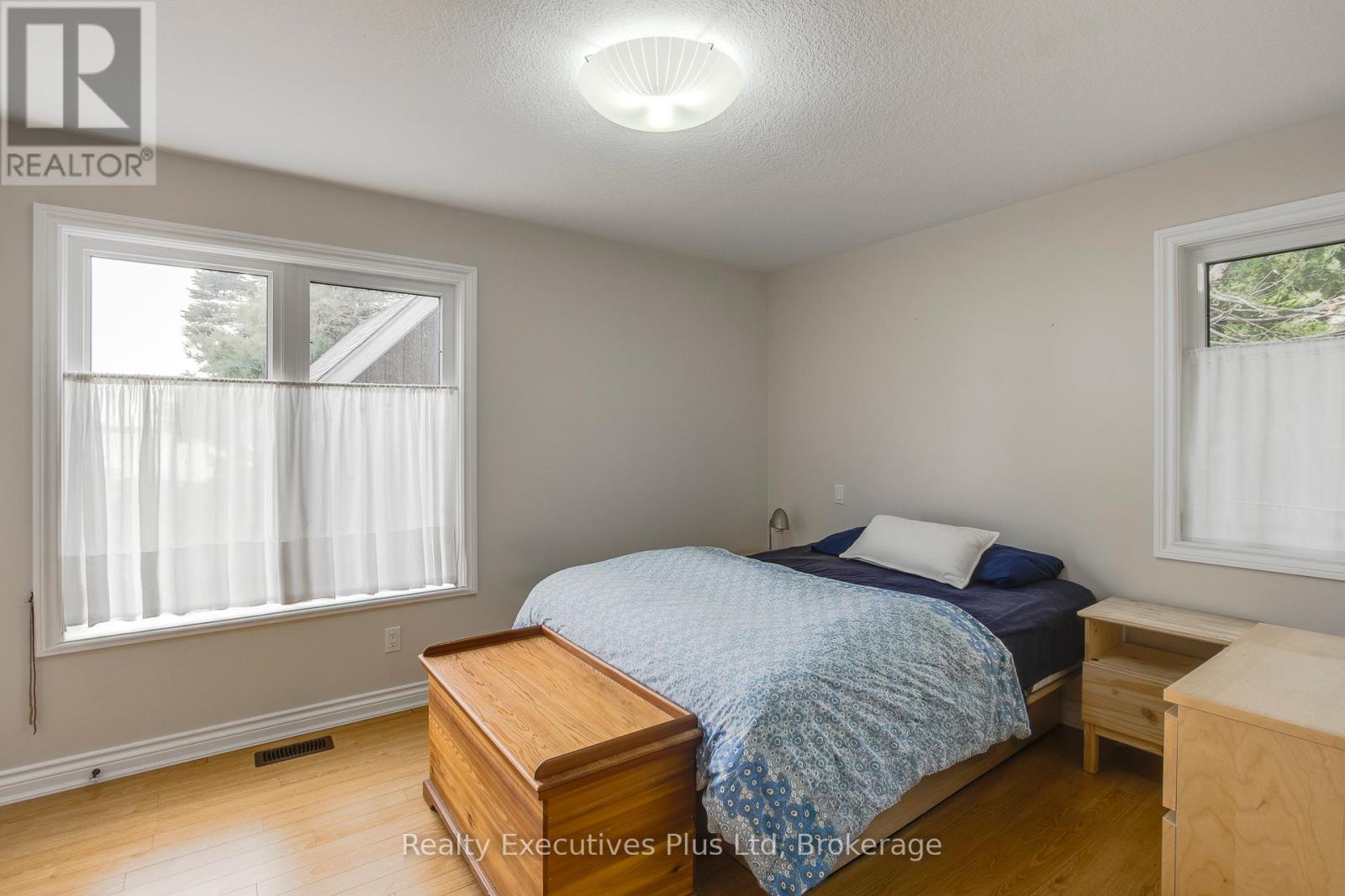29 Iroquois Crescent, Tiny, Ontario  L9M 0C6 - Photo 21 - S12225586