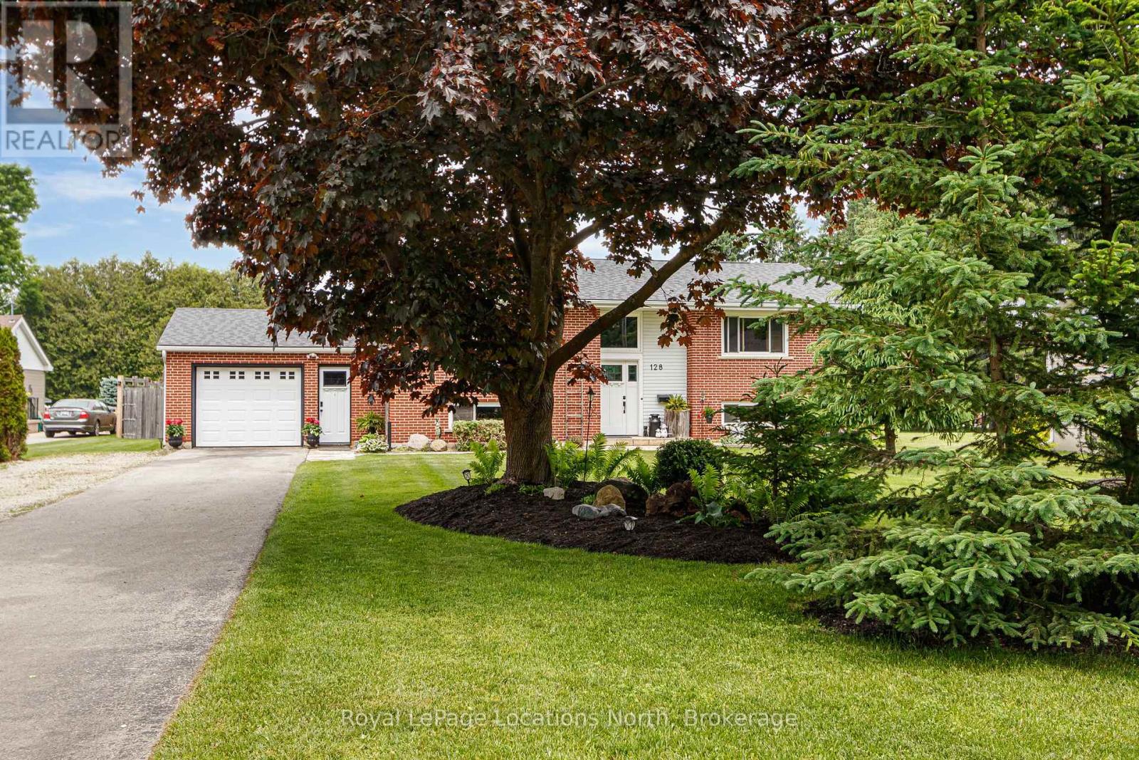128 Montgomery Street, Meaford, Ontario  N4L 1C4 - Photo 48 - X12225614