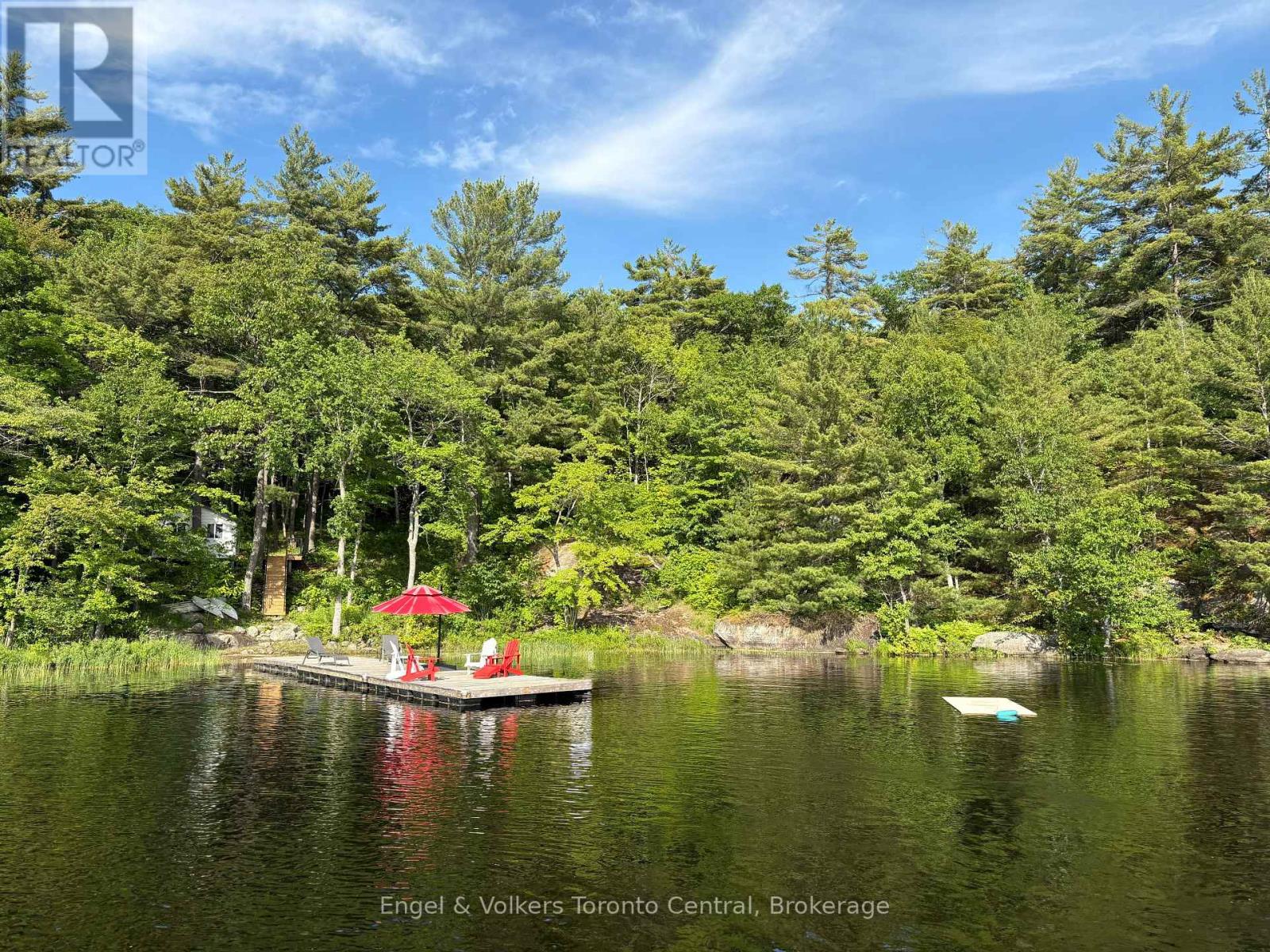 2481 FALKENBURG ROAD, Muskoka Lakes, Ontario
