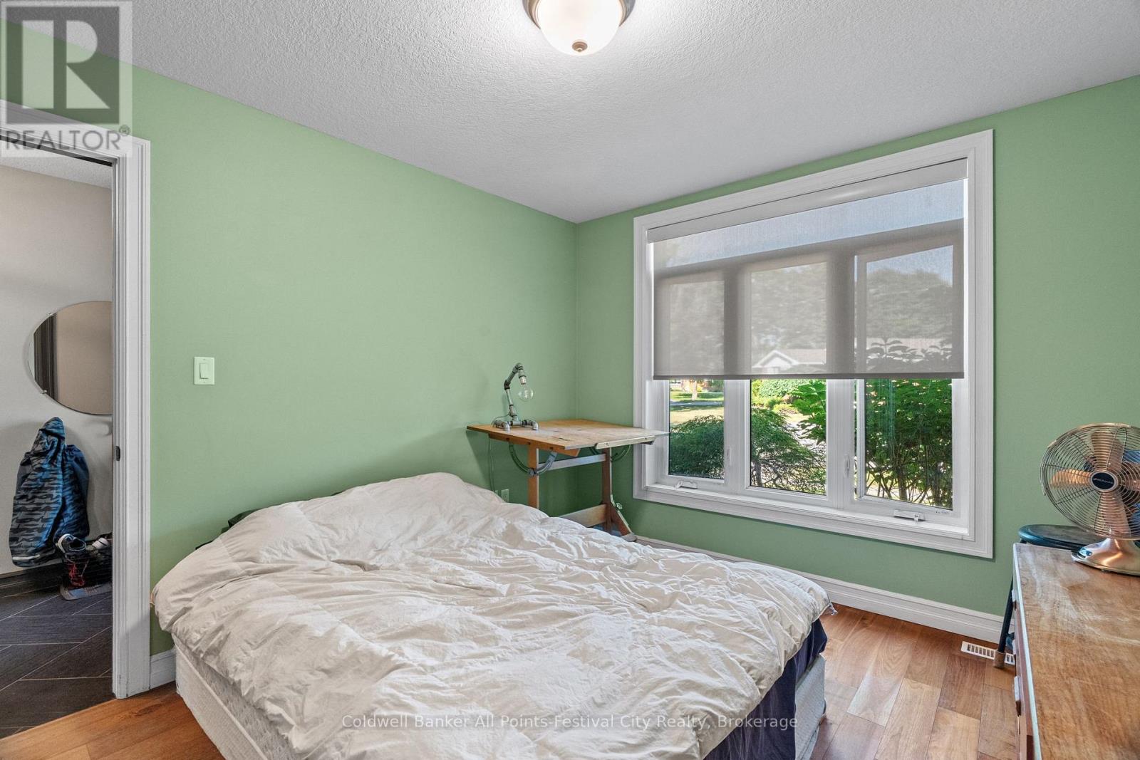 186 Hincks Street, Goderich, Ontario  N7A 3C8 - Photo 8 - X12225832