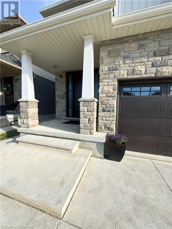 203 Carriage Way, Waterloo, Ontario  N2K 0C6 - Photo 3 - 40741496