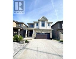 203 CARRIAGE Way, Waterloo, Ontario
