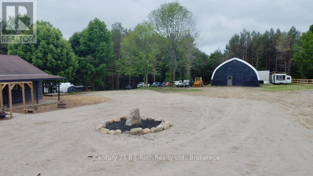 2286 Flos Ten Road E, Springwater, Ontario  L0L 1P0 - Photo 2 - S12225902