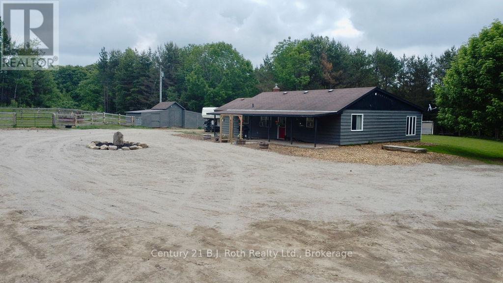 2286 Flos Ten Road E, Springwater, Ontario  L0L 1P0 - Photo 3 - S12225902