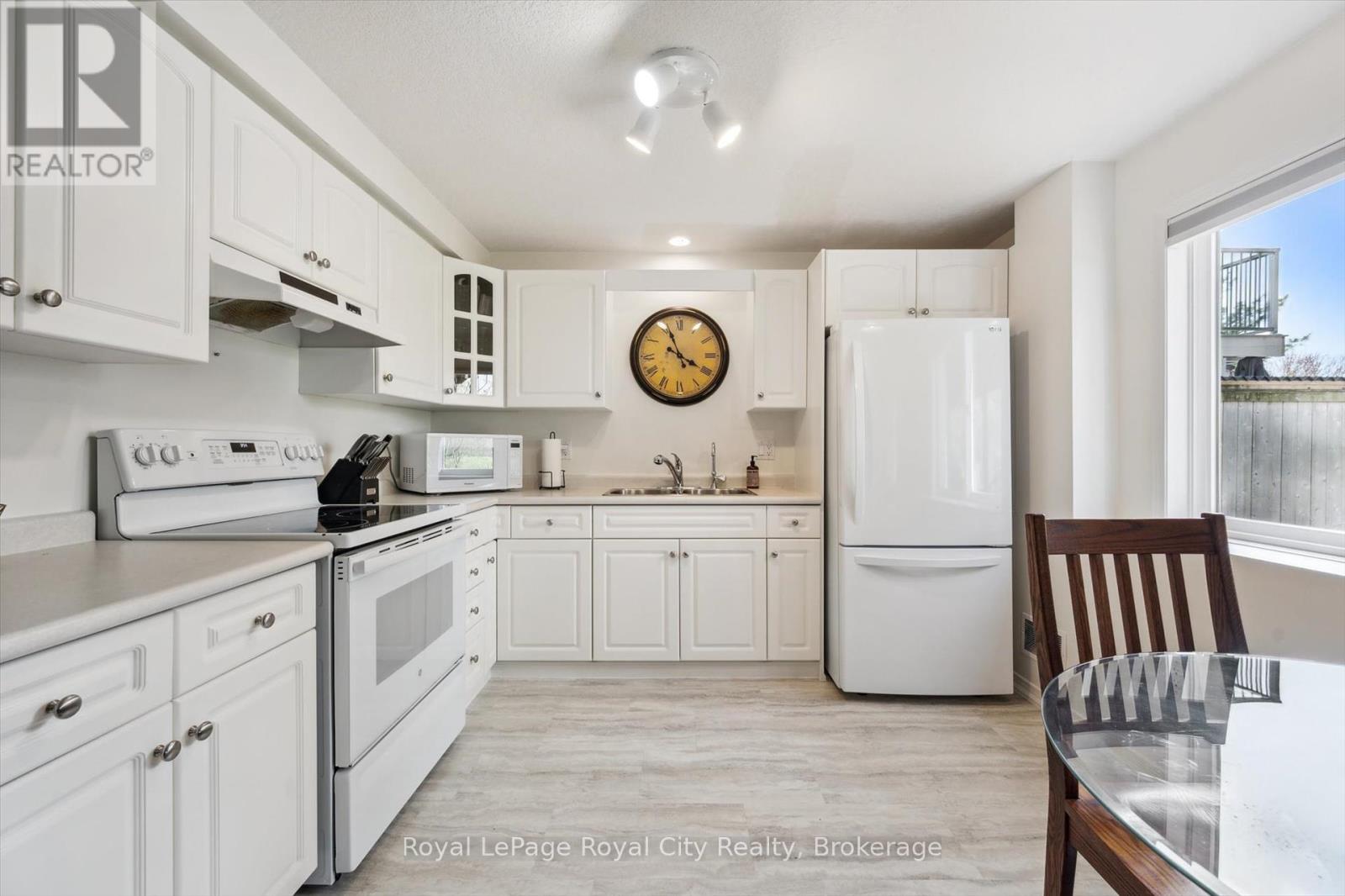 41 Munroe Crescent, Guelph, Ontario  N1G 5E5 - Photo 38 - X12225886