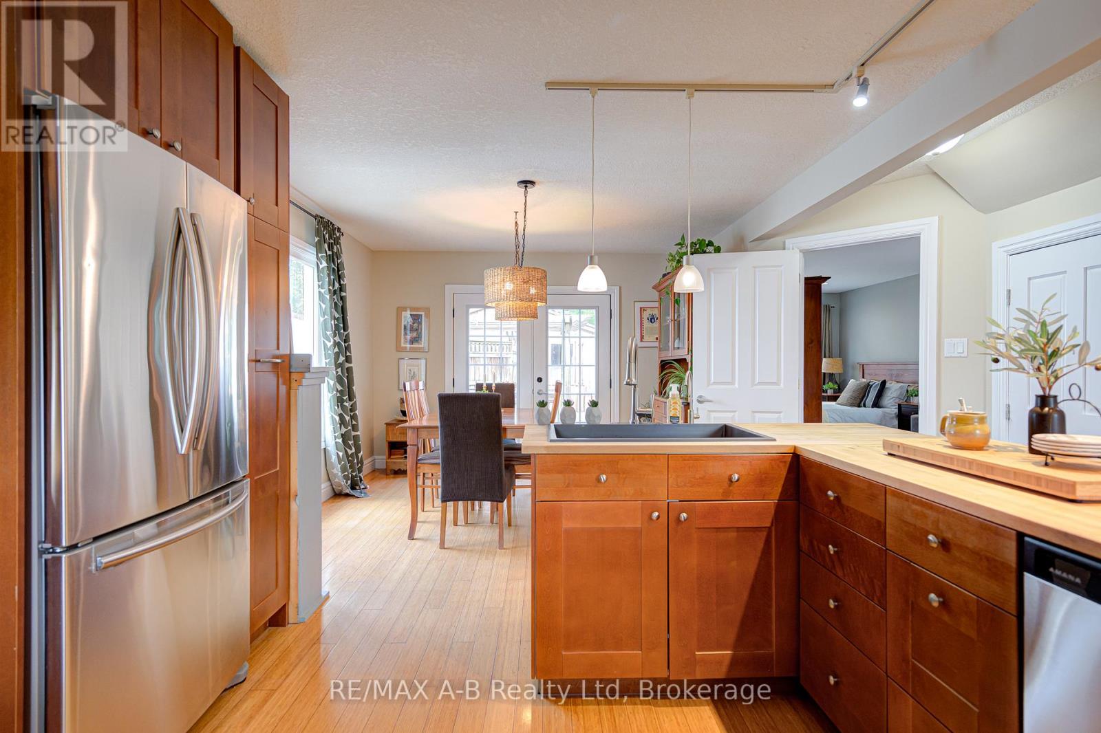 349 Nelson Street, Stratford, Ontario  N5A 2K7 - Photo 14 - X12225903