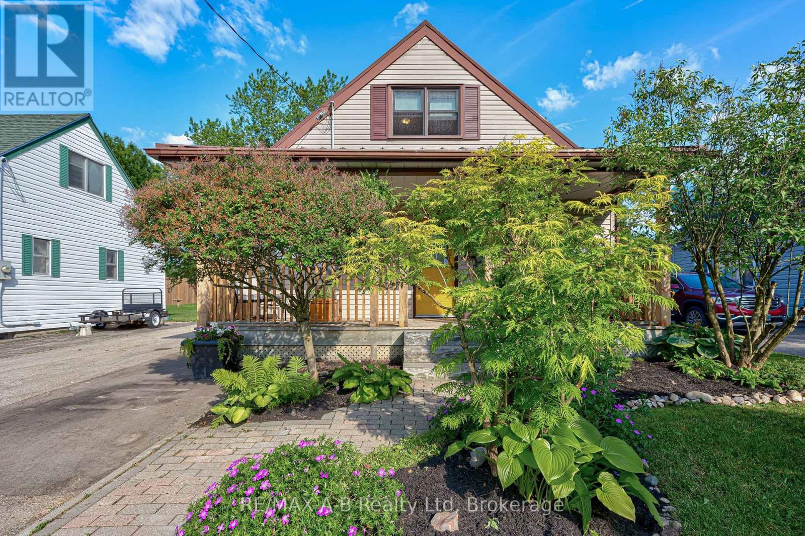 349 Nelson Street, Stratford, Ontario  N5A 2K7 - Photo 3 - X12225903