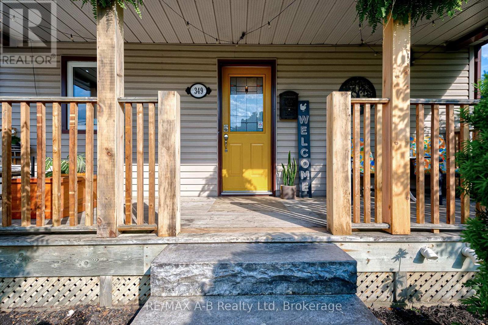 349 Nelson Street, Stratford, Ontario  N5A 2K7 - Photo 6 - X12225903