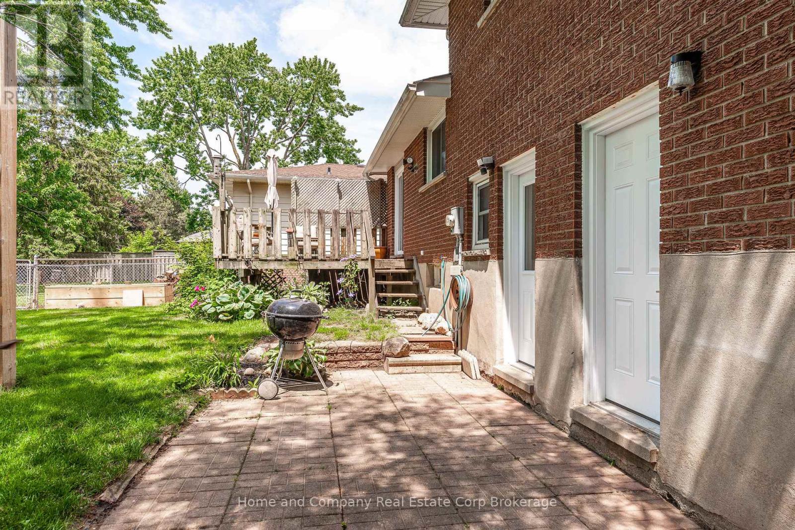335 Britannia Street, Stratford, Ontario  N5A 5Z9 - Photo 34 - X12226111