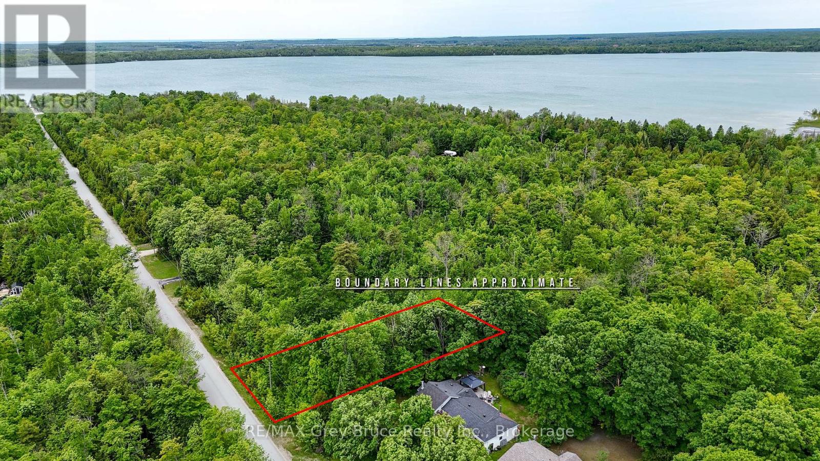 00 Parkside Avenue, South Bruce Peninsula, Ontario  N0H 2T0 - Photo 12 - X12226167