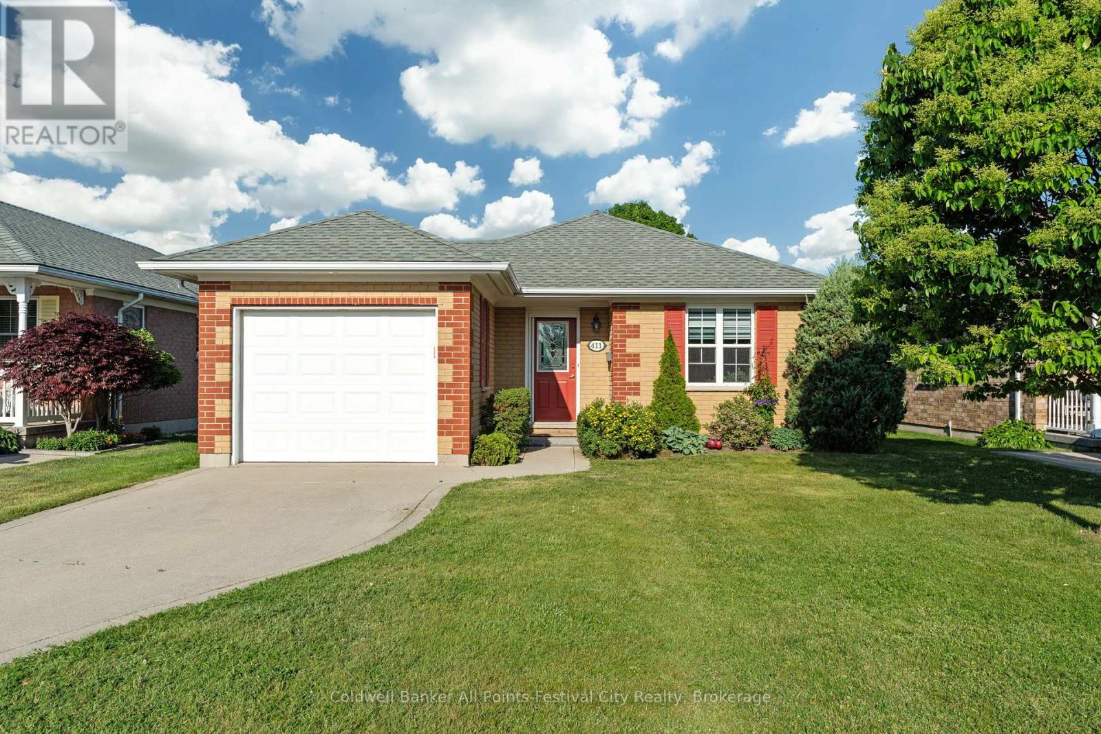 411 Warren Street, Goderich, Ontario  N7A 4M5 - Photo 1 - X12226180