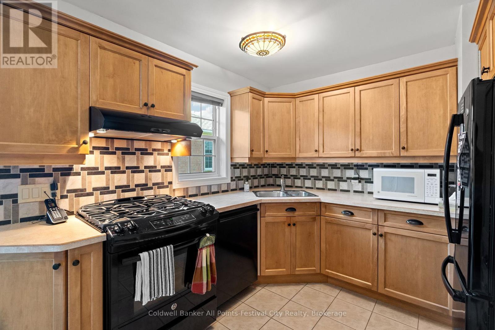 411 Warren Street, Goderich, Ontario  N7A 4M5 - Photo 13 - X12226180