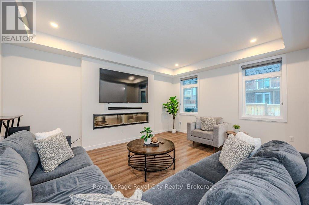 49 Ryder Avenue, Guelph, Ontario  N1G 0H1 - Photo 8 - X12226226