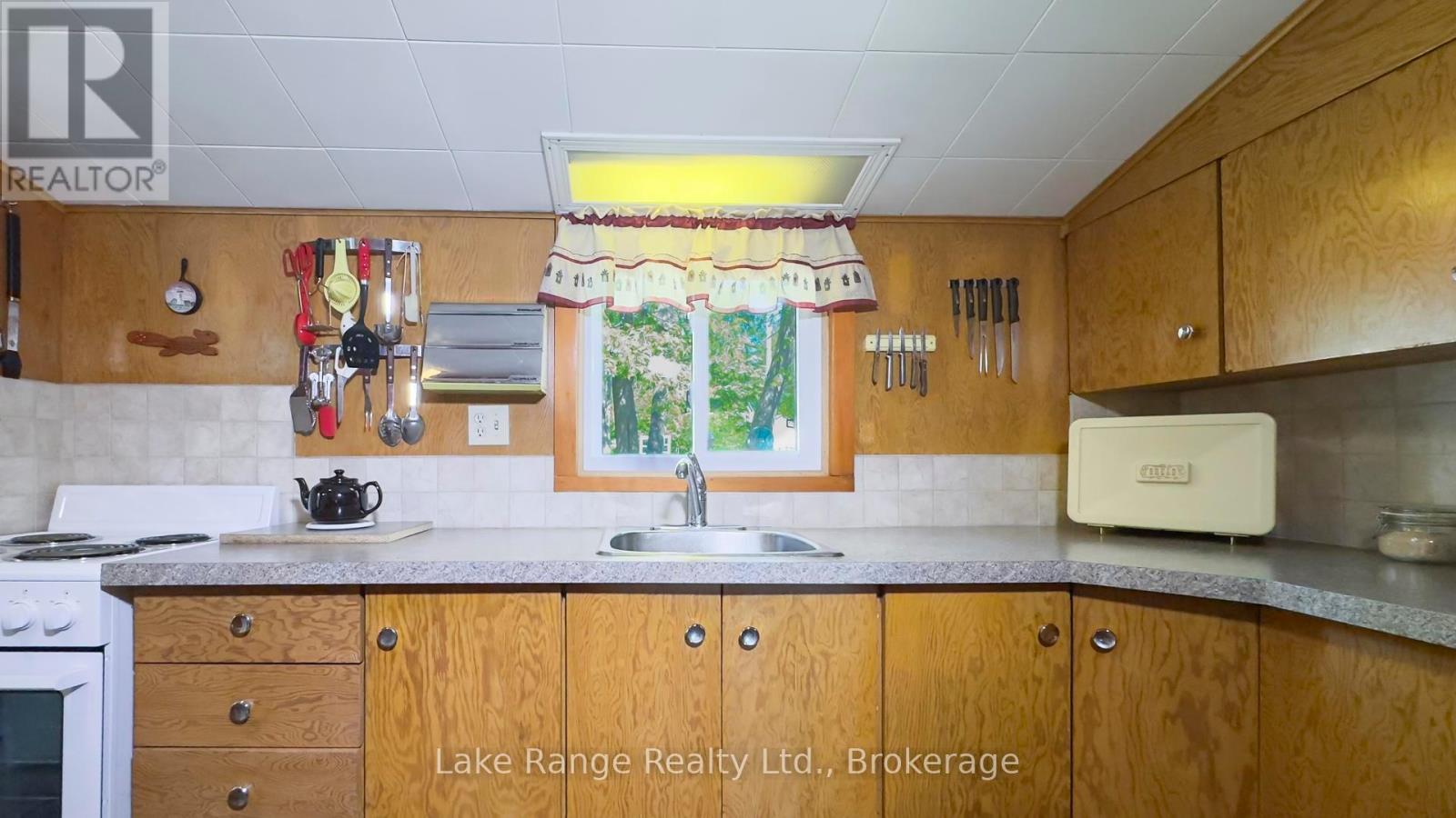 921 Cedar Trail, Huron-Kinloss, Ontario  N0G 2R0 - Photo 28 - X12226317
