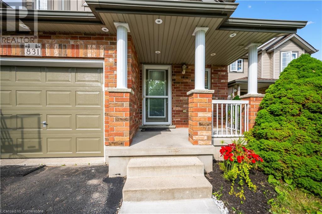 831 Whitecap Avenue, Waterloo, Ontario  N2K 4L4 - Photo 4 - 40742133