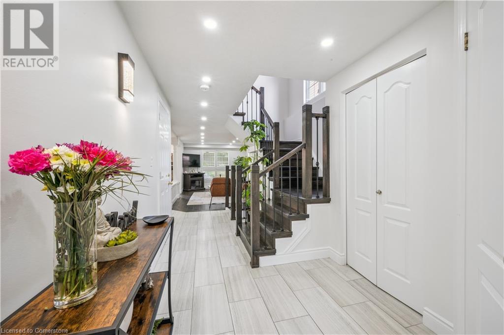 831 Whitecap Avenue, Waterloo, Ontario  N2K 4L4 - Photo 6 - 40742133