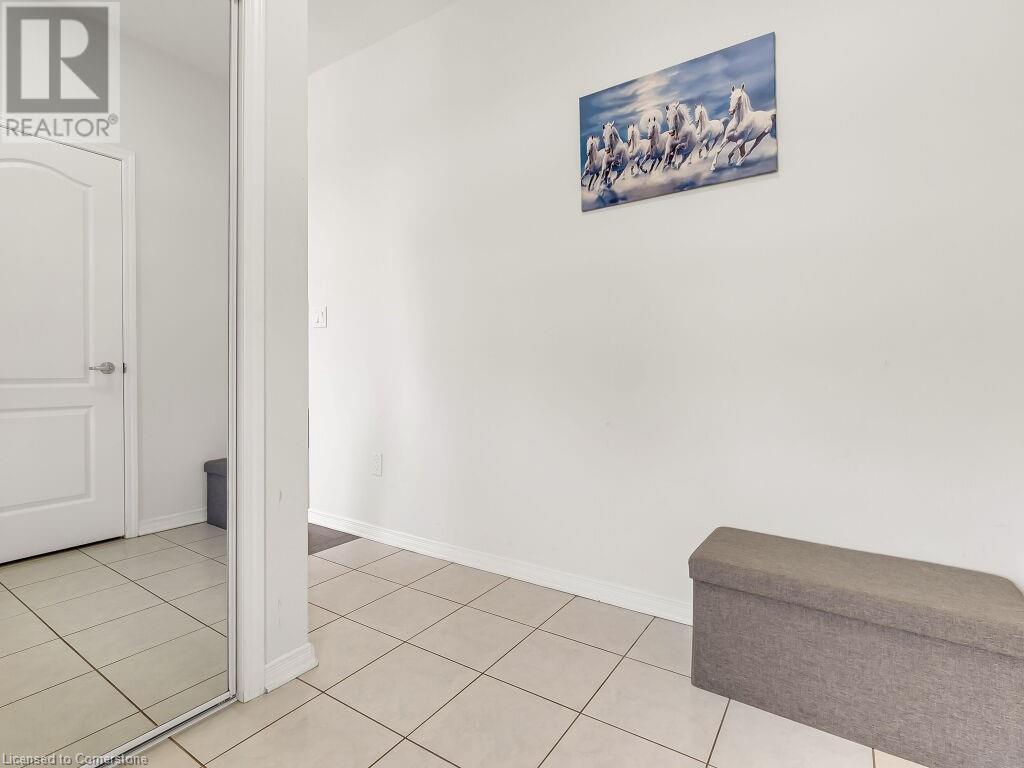 104 Oaktree Drive, Caledonia, Ontario  N3W 0E5 - Photo 6 - 40742158