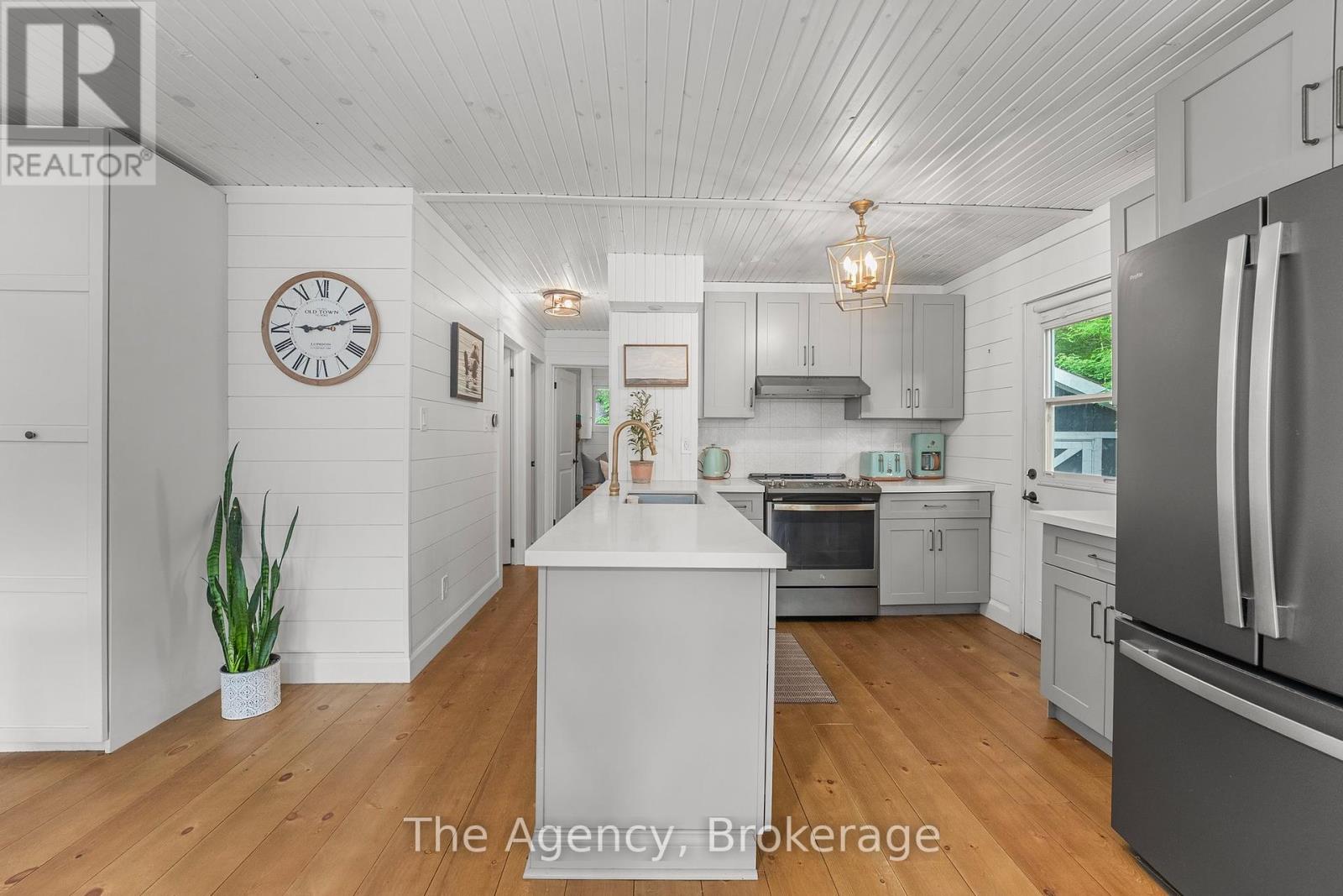 1333 Sherwood Forest Road, Bracebridge, Ontario  P1L 1X3 - Photo 8 - X12226593