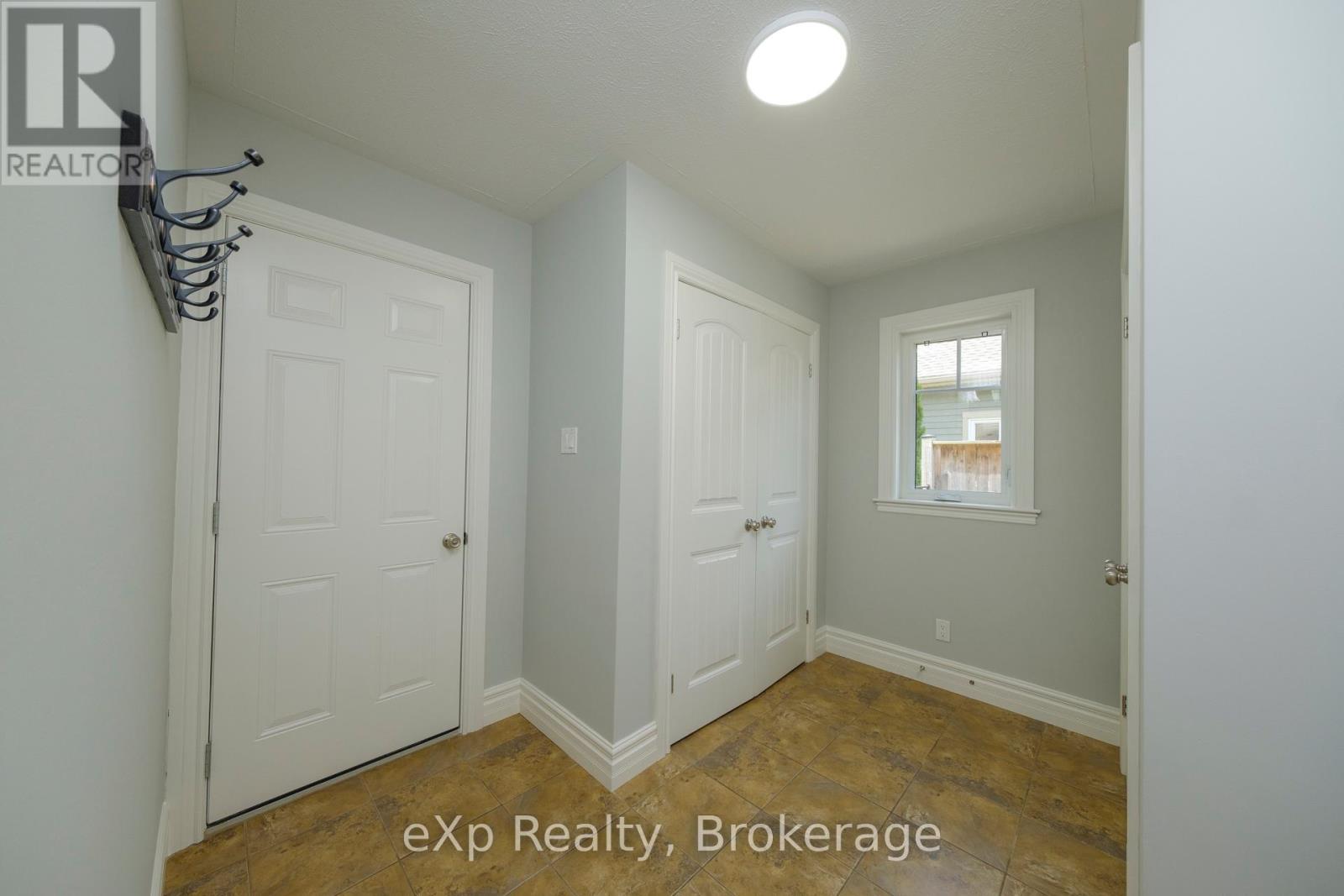 465 Creekwood Drive N, Saugeen Shores, Ontario  N0H 2L0 - Photo 12 - X12226775