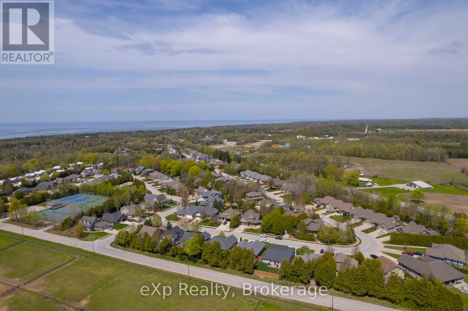 465 Creekwood Drive N, Saugeen Shores, Ontario  N0H 2L0 - Photo 4 - X12226775