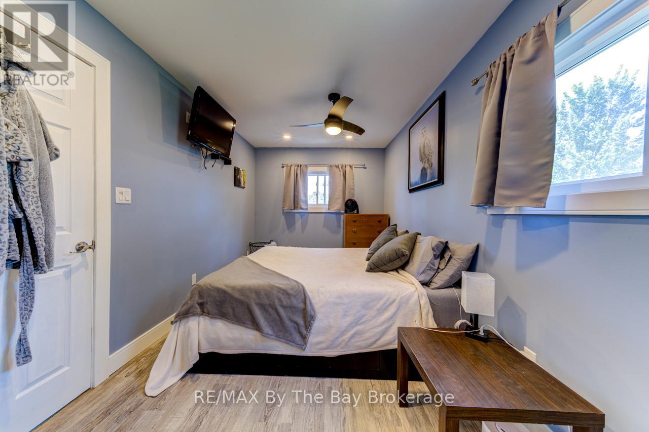 1250 River Road W, Wasaga Beach, Ontario  L9Z 2W6 - Photo 14 - S12226887