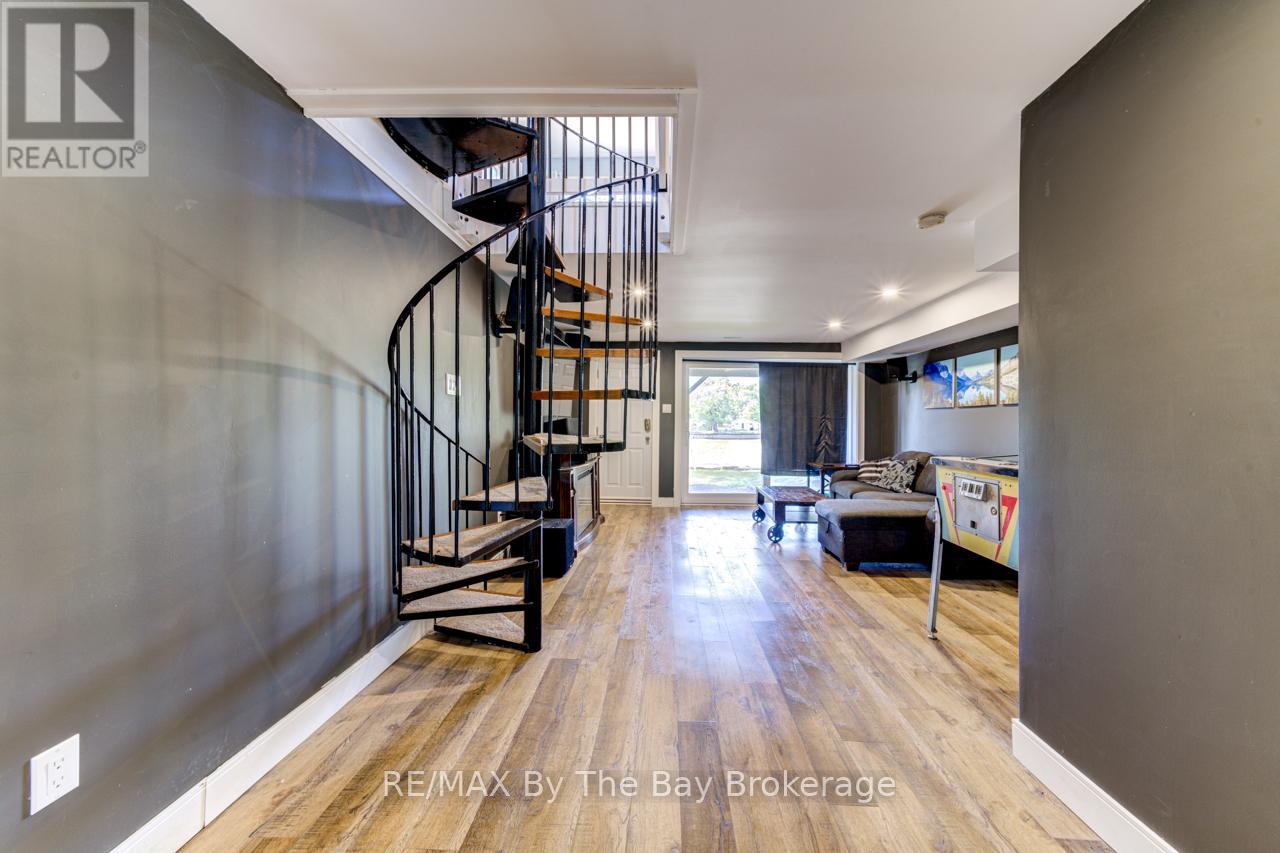 1250 River Road W, Wasaga Beach, Ontario  L9Z 2W6 - Photo 26 - S12226887