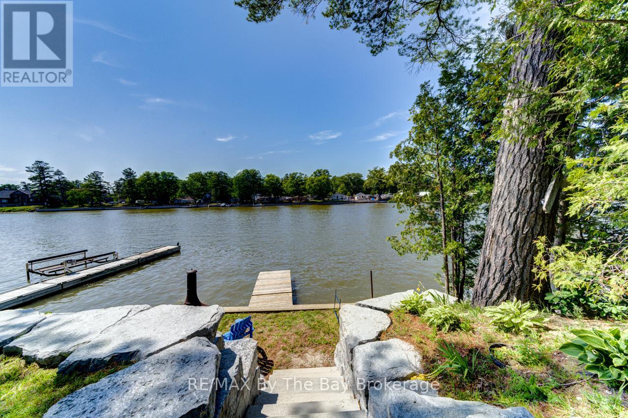1250 River Road W, Wasaga Beach, Ontario  L9Z 2W6 - Photo 32 - S12226887