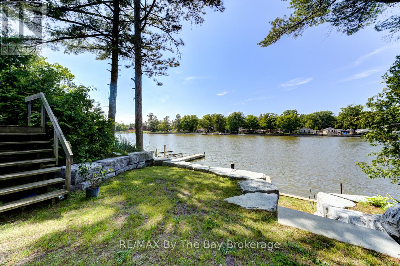 1250 River Road W, Wasaga Beach, Ontario  L9Z 2W6 - Photo 33 - S12226887