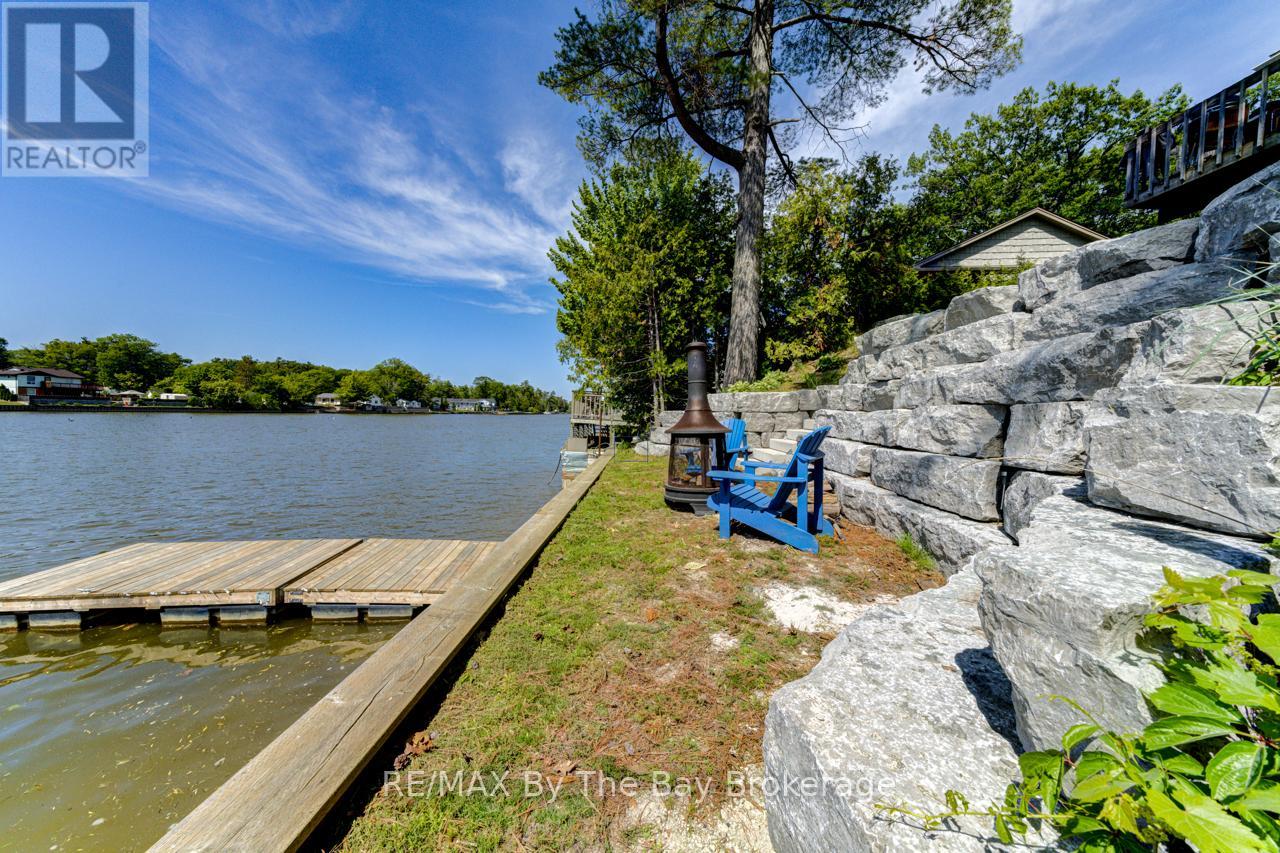 1250 River Road W, Wasaga Beach, Ontario  L9Z 2W6 - Photo 34 - S12226887