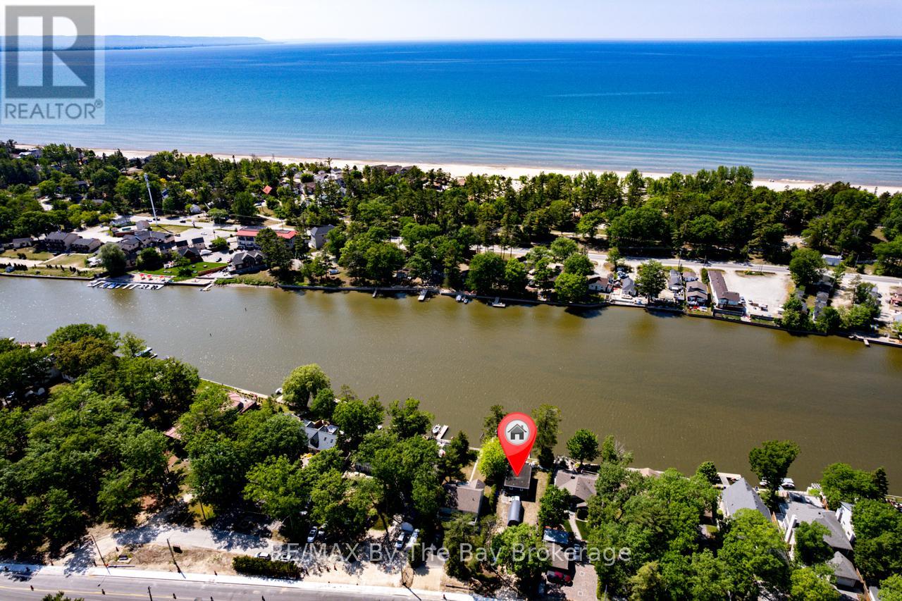 1250 River Road W, Wasaga Beach, Ontario  L9Z 2W6 - Photo 43 - S12226887