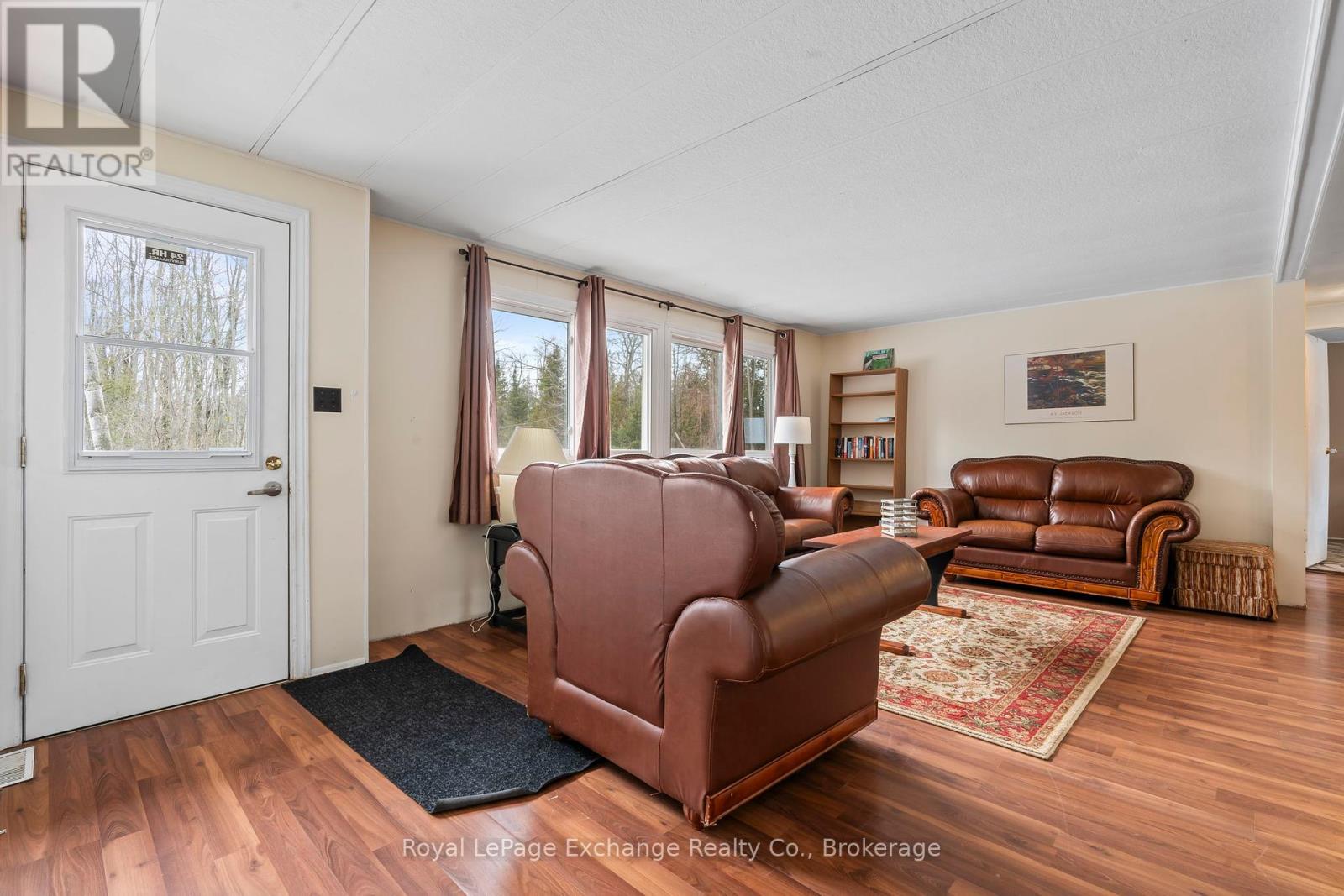 184 Scotts Point Road, Kincardine, Ontario  N0G 2T0 - Photo 4 - X12226929