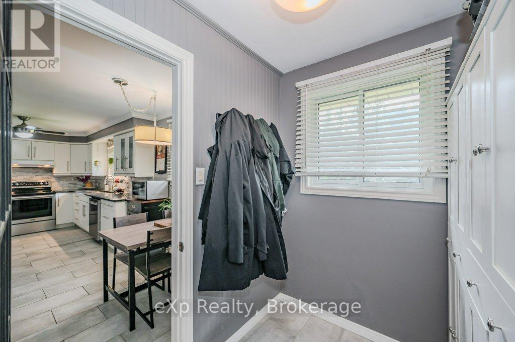 8 Malvern Crescent, Guelph, Ontario  N1L 1G8 - Photo 11 - X12227012