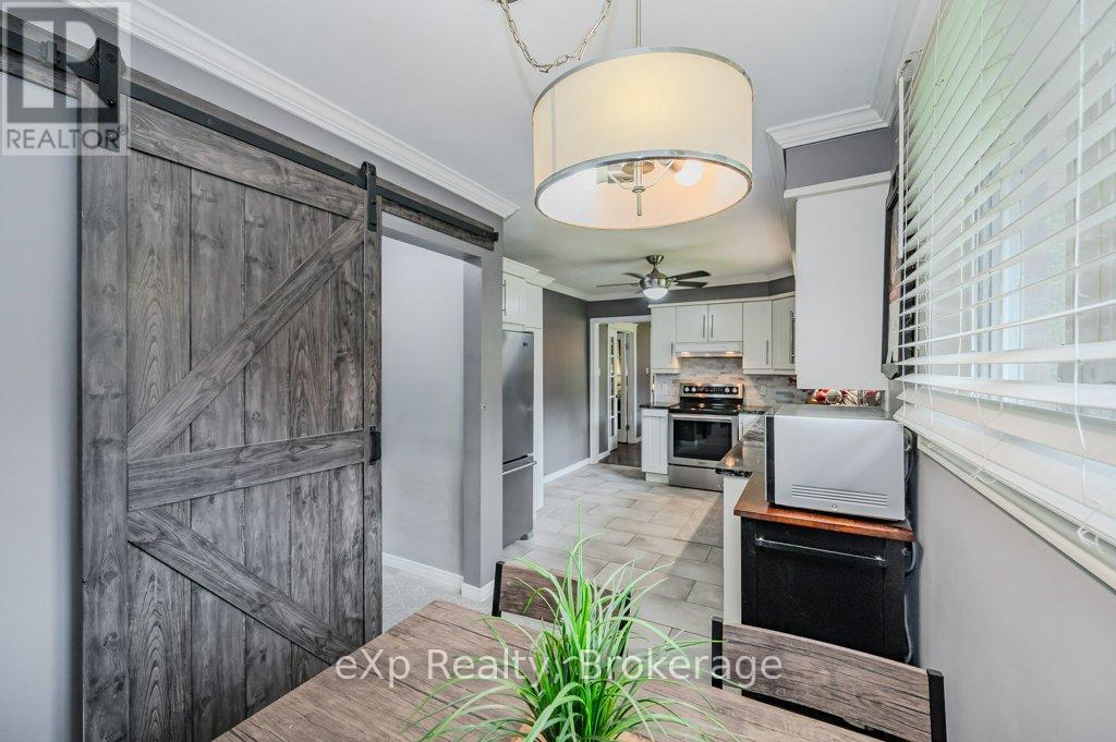 8 Malvern Crescent, Guelph, Ontario  N1L 1G8 - Photo 13 - X12227012