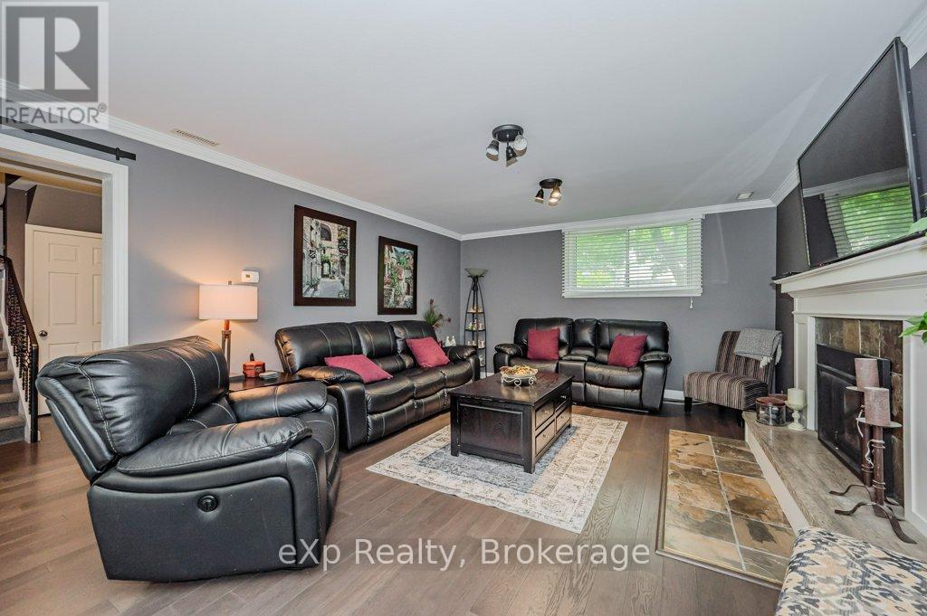 8 Malvern Crescent, Guelph, Ontario  N1L 1G8 - Photo 25 - X12227012
