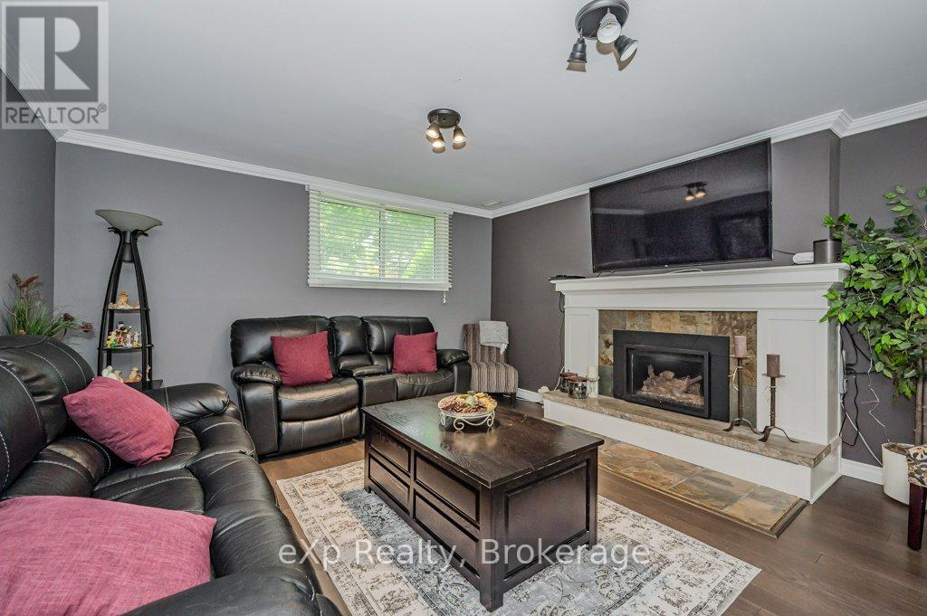 8 Malvern Crescent, Guelph, Ontario  N1L 1G8 - Photo 26 - X12227012