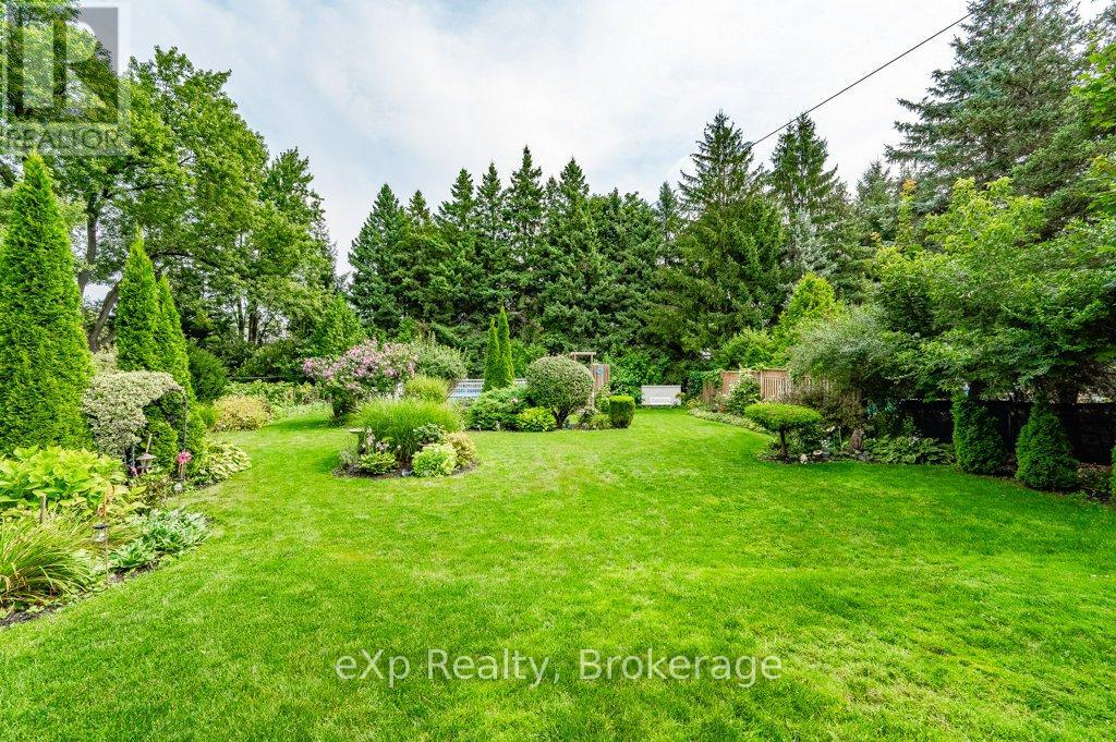 8 Malvern Crescent, Guelph, Ontario  N1L 1G8 - Photo 38 - X12227012