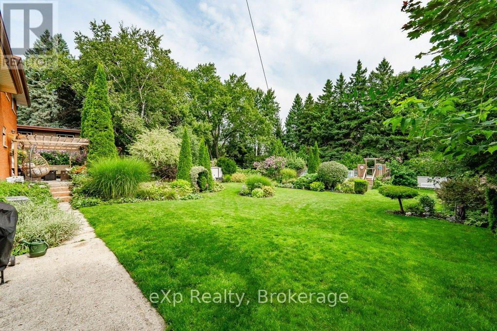 8 Malvern Crescent, Guelph, Ontario  N1L 1G8 - Photo 39 - X12227012