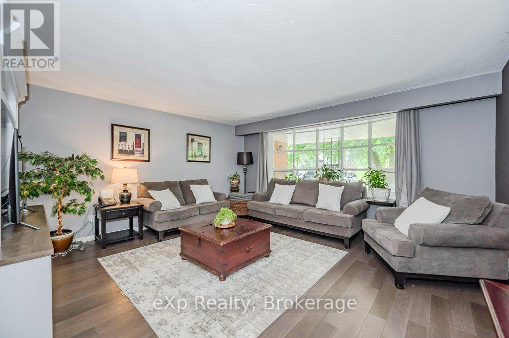8 Malvern Crescent, Guelph, Ontario  N1L 1G8 - Photo 7 - X12227012