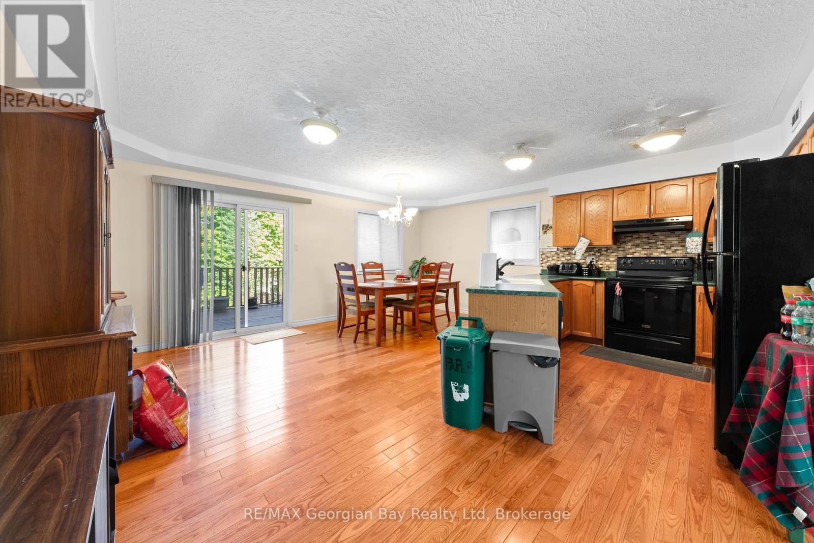 477 Albert Street, Tay, Ontario  L0K 2A0 - Photo 7 - S12227183