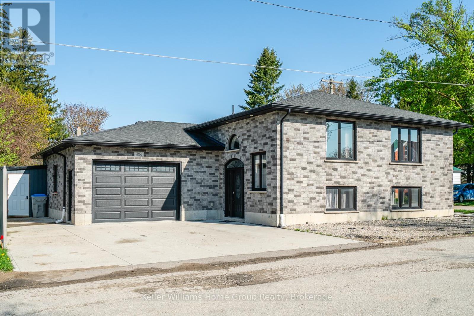 202 Ellen Street, North Perth, Ontario  N0G 1B0 - Photo 1 - X12227169