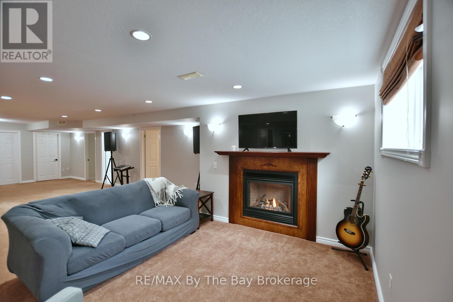 424 Ramblewood Drive, Wasaga Beach, Ontario  L9Z 1P3 - Photo 23 - S12227411